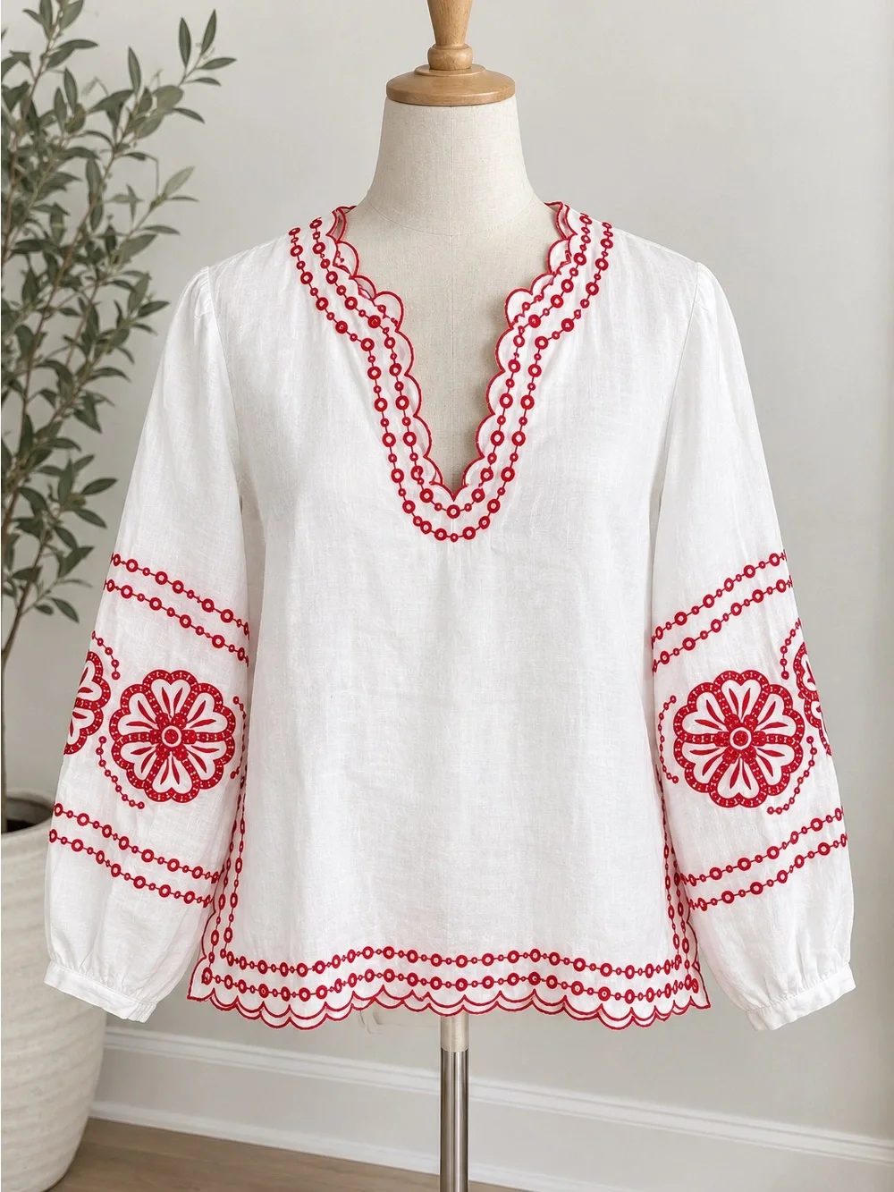 J.Crew Bungalow Embroidered Linen Top Small White Red Floral Scallop BR741